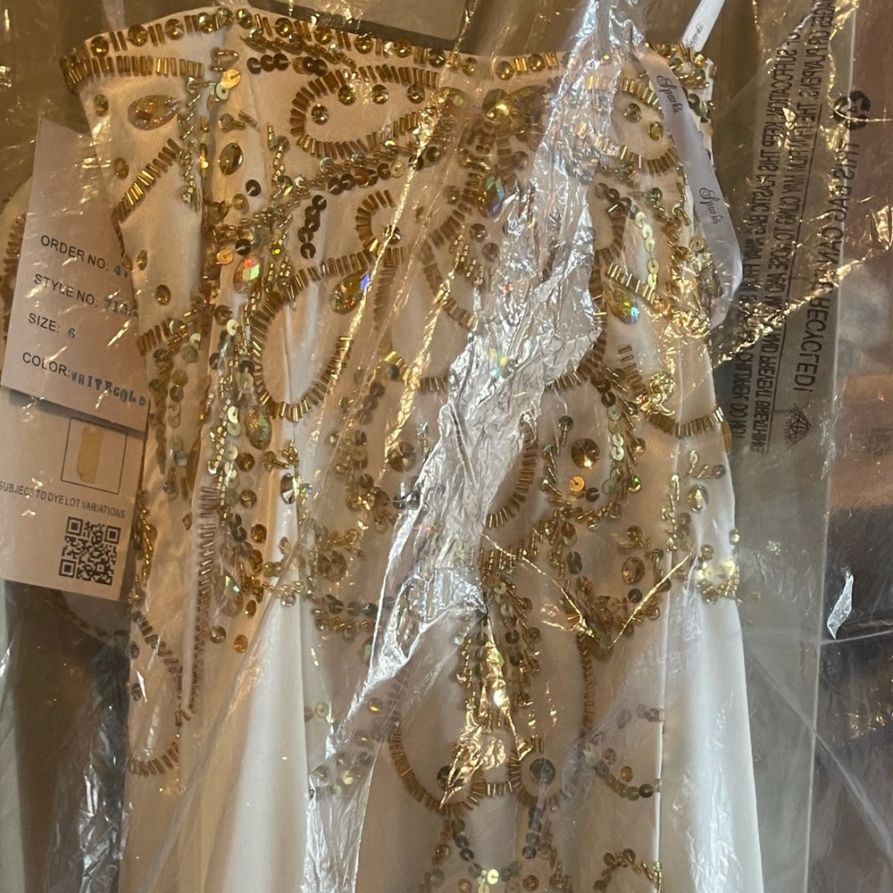 Pageant/Prom dress - Picture 2 of 4